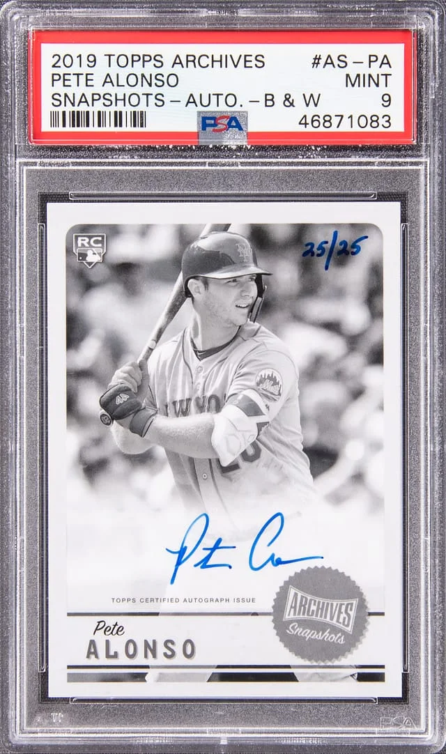 2019 Topps Archives Snapshots Pete Alonso Autograph Black & White #AS-PA card image