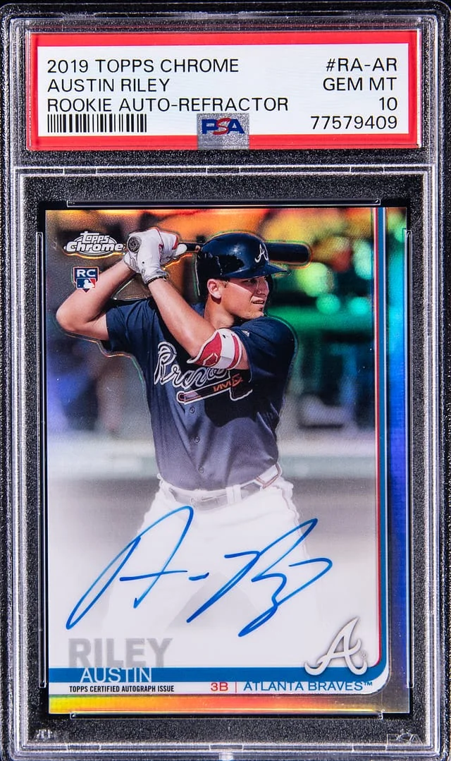 2019 Topps Chrome Austin Riley Autographs Refractor #RA-AR card image