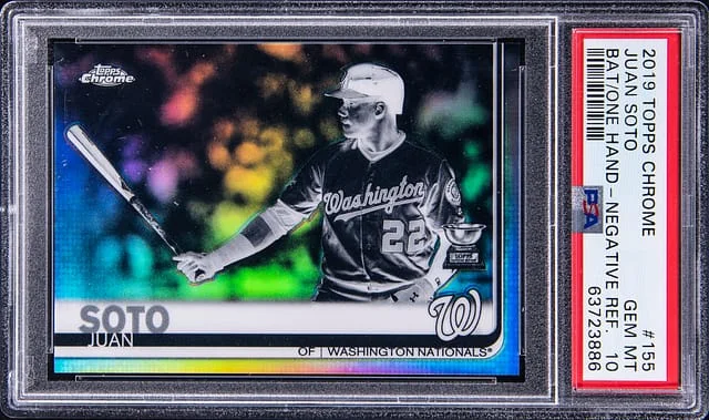 2019 Topps Chrome Juan Soto Bat In One Hand-Prism Refractor #155 card image
