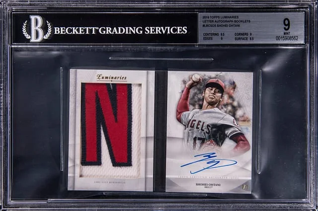 2019 Topps Shohei Ohtani Luminaries Letter Autograph Booklet #LBCS05 card image