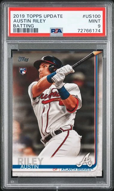 2019 Topps Update Austin Riley Batting-Rainbow Foil #US100 card image