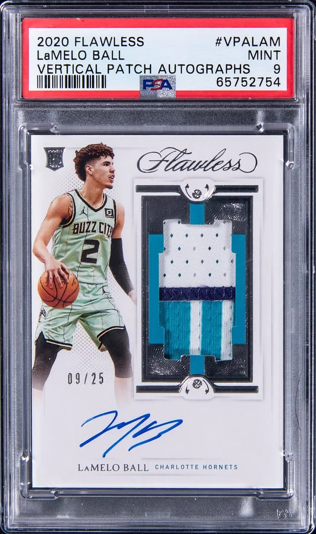 2020-21 Panini Flawless LaMelo Ball Vertical Patch Autograph Gold #VPA-LAM card image