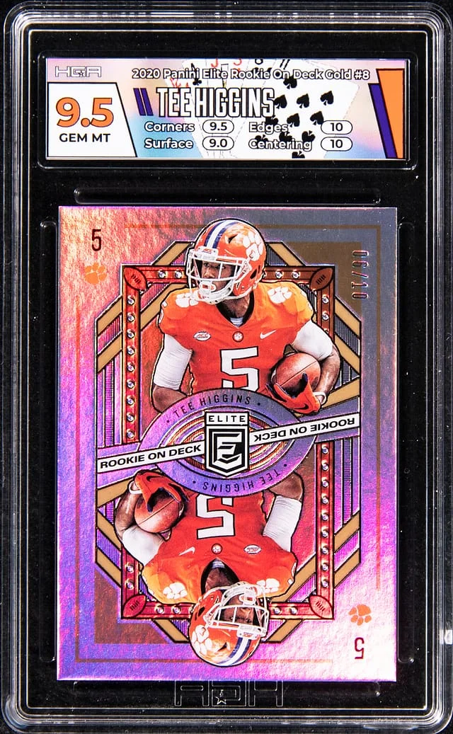 2020 Panini Elite Tee Higgins On Deck Gold #8 card image