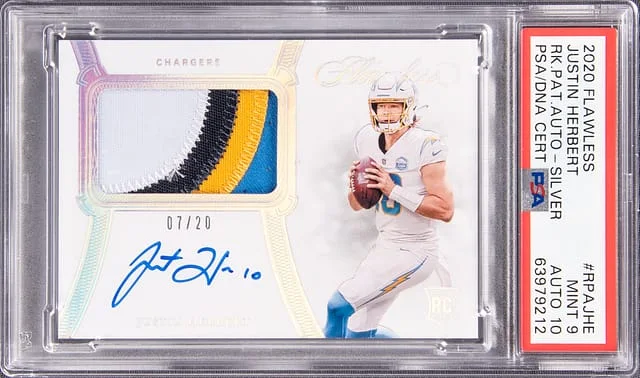 2020 Panini Flawless Justin Herbert Patch Autographs Silver #RPAJHE card image