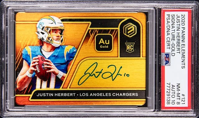 2020 Panini Justin Herbert Elements Signature Gold #121 card image
