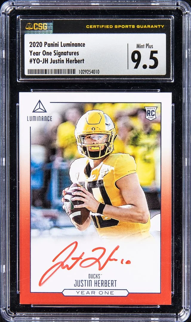 2020 Panini Justin Herbert Luminance Year One Signatures #YO-JH card image