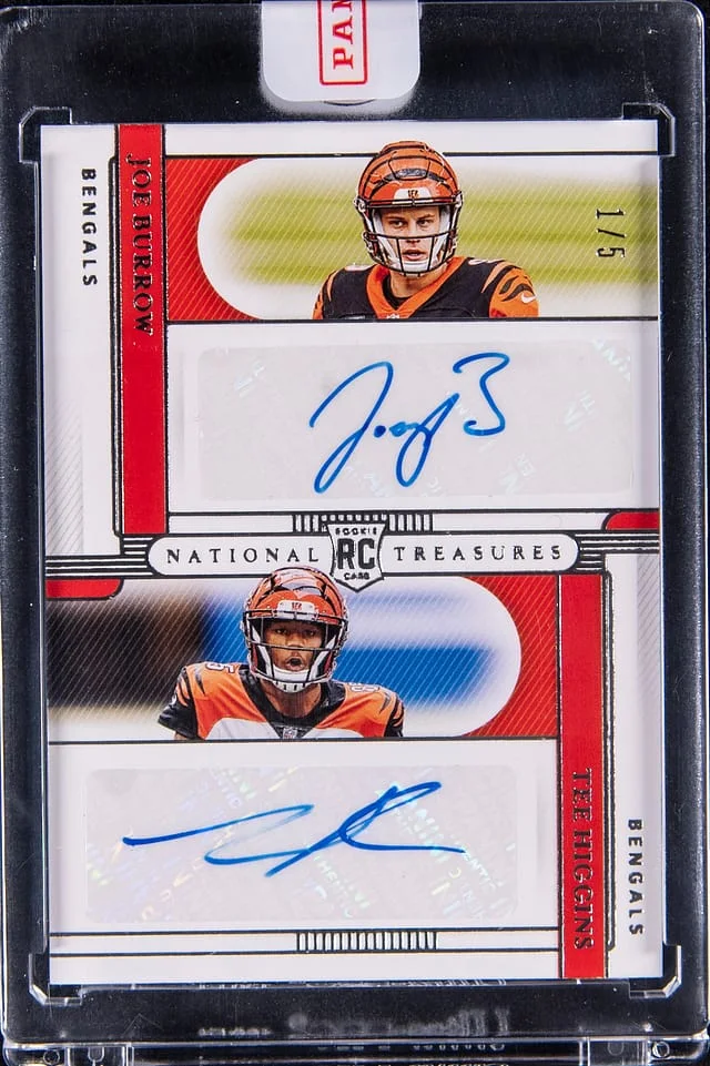 2020 Panini National Treasures Joe Burrow/Tee Higgins Signatures #RA-CW1 card image