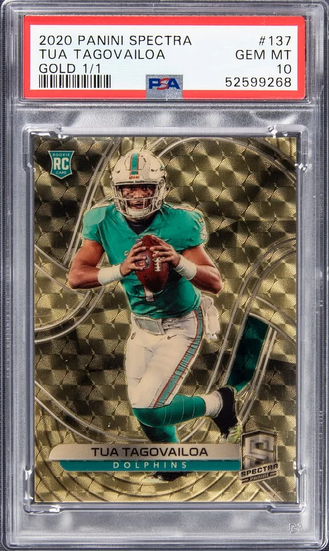 2020 Panini Spectra Tua Tagovailoa – Jersey Number Gold #137 card image