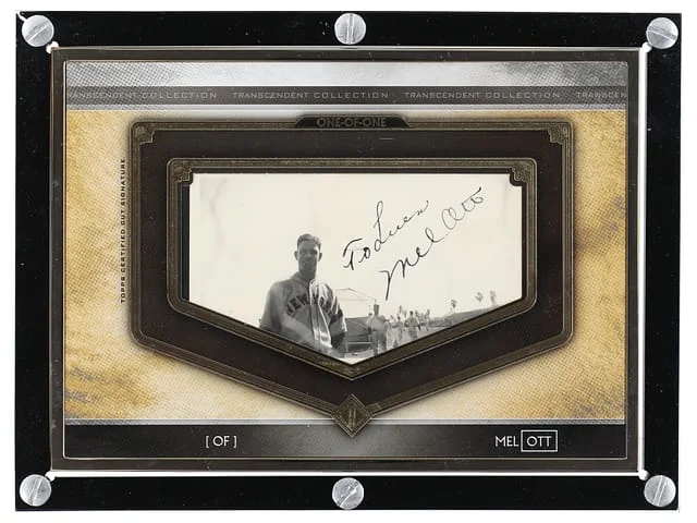 2020 Topps Mel Ott Transcendent Collection Oversized Cut Signature Box Topper #TCS-MO card image