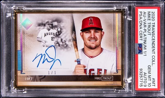 2020 Topps Mike Trout Transcendent Collection Autograph Variation Platinum #MT card image