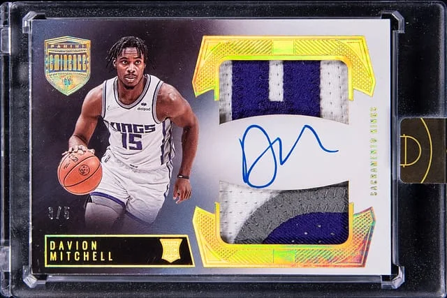 2021-22 Panini Eminence Davion Mitchell Dual Patch Autograph Gold #RDP-DVM card image