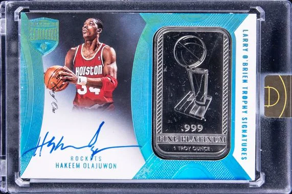 2021-22 Panini Eminence Hakeem Olajuwon Larry O'Brien Trophy Signatures Platinum Bar #Lob-How card image