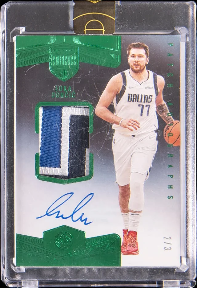 2021-22 Panini Eminence Luka Doncic Patch Autographs Emerald #PAU-LUD card image