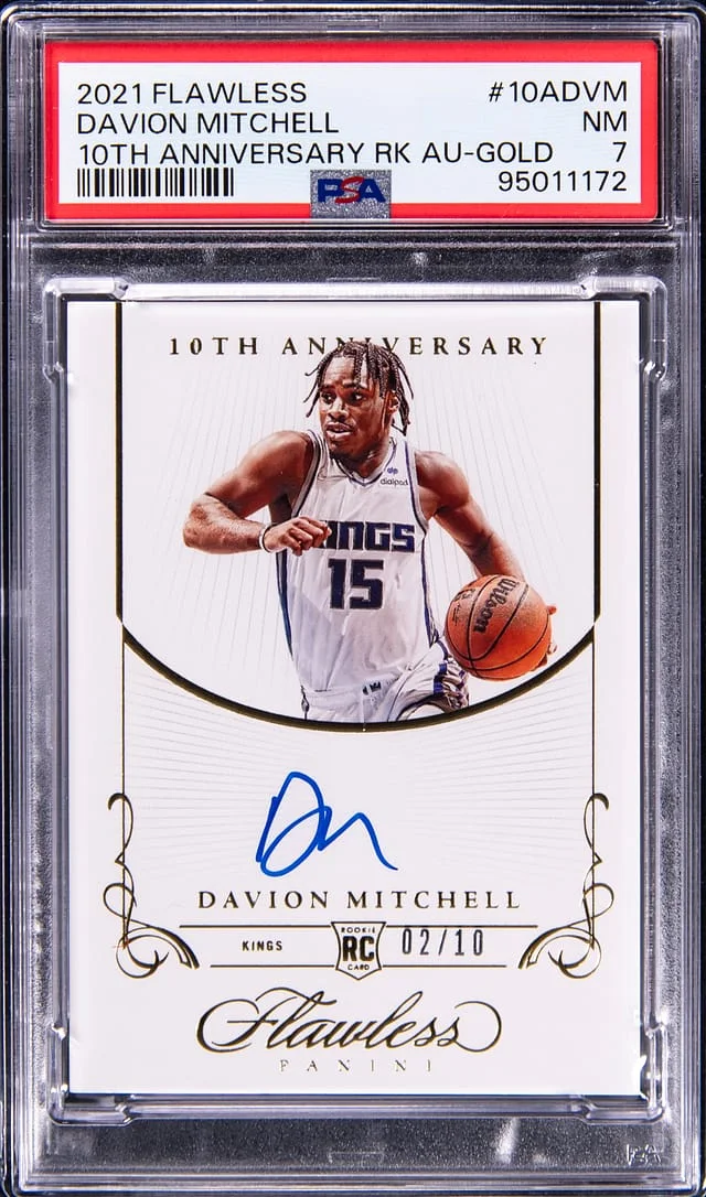 2021-22 Panini Flawless Davion Mitchell 10th Anniversary Autograph Gold #10A-DVM card image