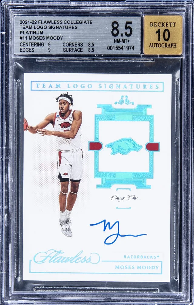 2021-22 Panini Flawless Moses Moody Collegiate Team Logo Signatures Platinum #11 card image