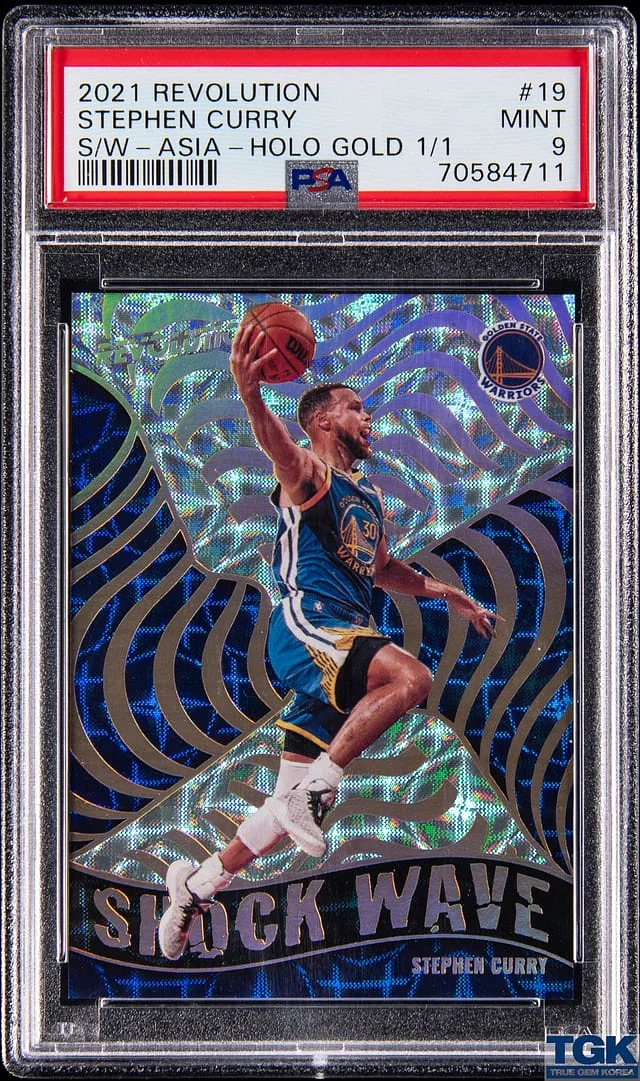 2021-22 Panini Revolution Stephen Curry Shock Wave Asia Holo Gold #19 card image