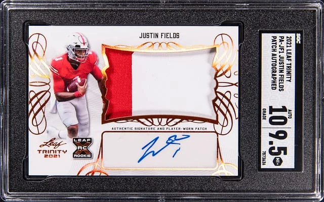 2021 Leaf Trinity Justin Fields Patch Autographed #PA-JF1 card image