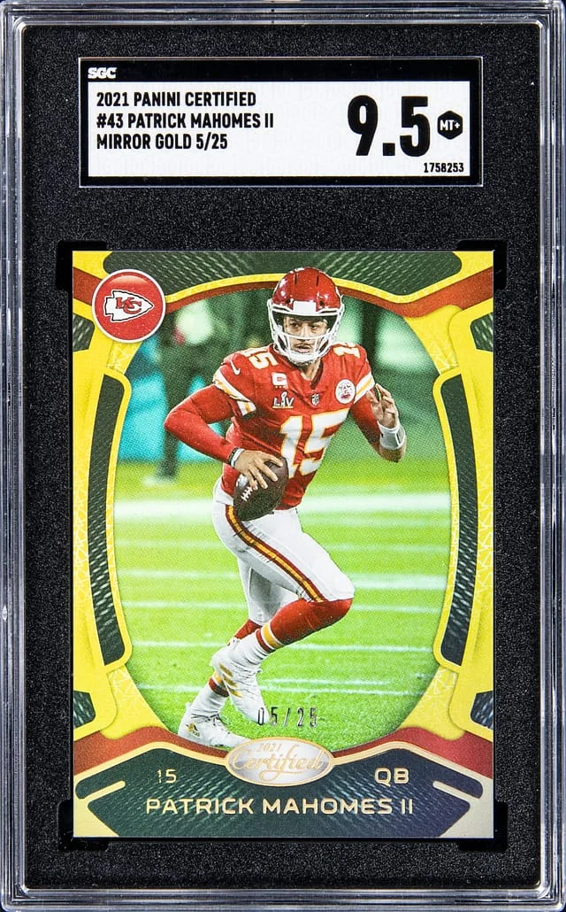 2021 Panini Certified Patrick Mahomes II Mirror Gold #43 card image