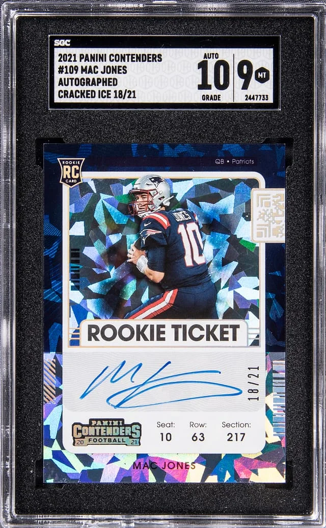 2021 Panini Contenders Mac Jones Ticket Autograph Variation #109 card image