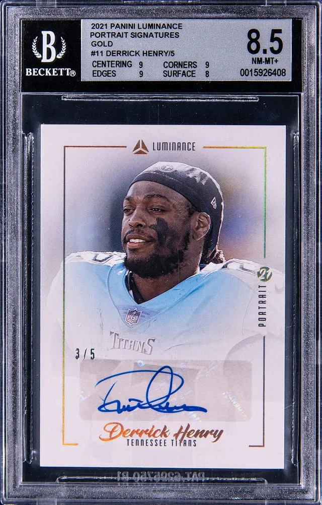 2021 Panini Derrick Henry Luminance Portrait Signatures Gold #11 card image