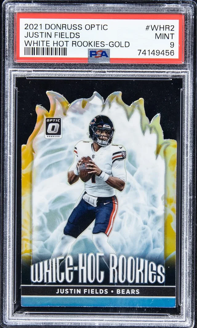 2021 Panini Donruss Optic Justin Fields White Hot Rookies Gold #WHR-2 card image
