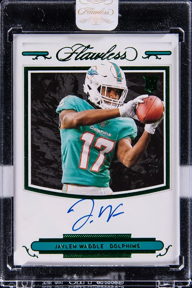 2021 Panini Flawless Jaylen Waddle Shadow Signatures Emerald #RSS-JWA card image