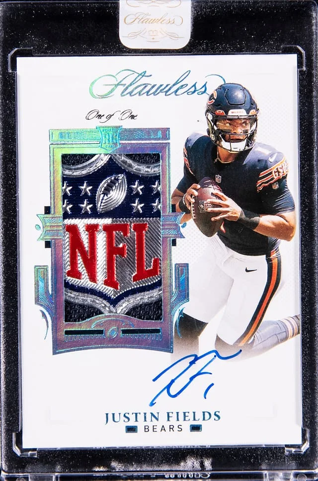 2021 Panini Flawless Justin Fields Patch Autograph (RPA) Emerald #RPA-JFI card image