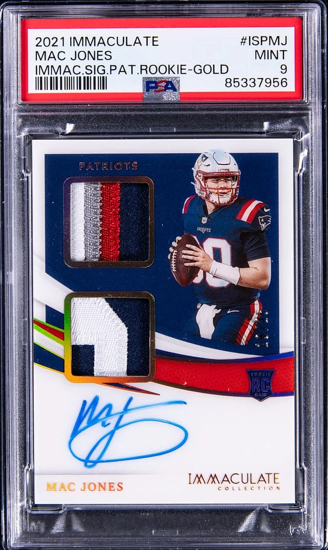 2021 Panini Immaculate Collection Mac Jones Signature Patch Gold #ISP-MJ card image