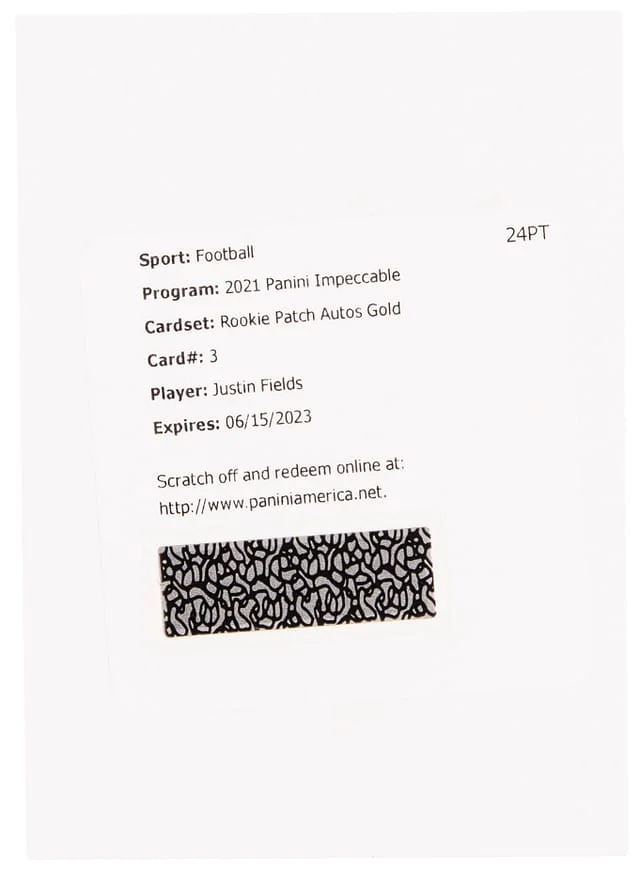 2021 Panini Impeccable Justin Fields Patch Autographs Gold #3 card image