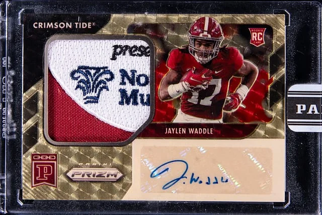 2021 Panini Jaylen Waddle Blockchain #CFA-JW card image