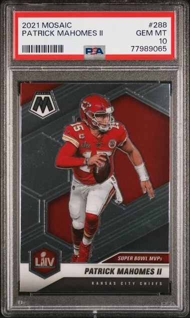 2021 Panini Mosaic Patrick Mahomes II No Huddle Gold #288 card image