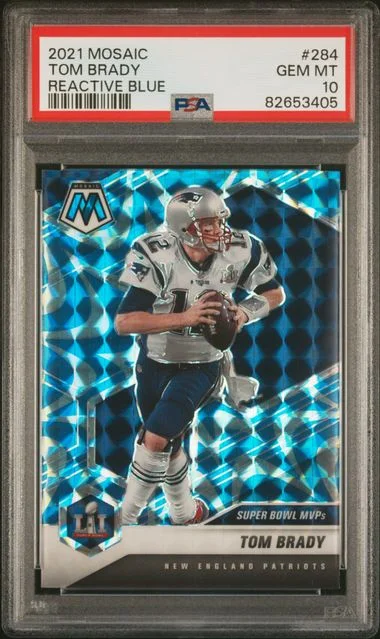 2021 Panini Mosaic Tom Brady Reactive Blue #284 card image