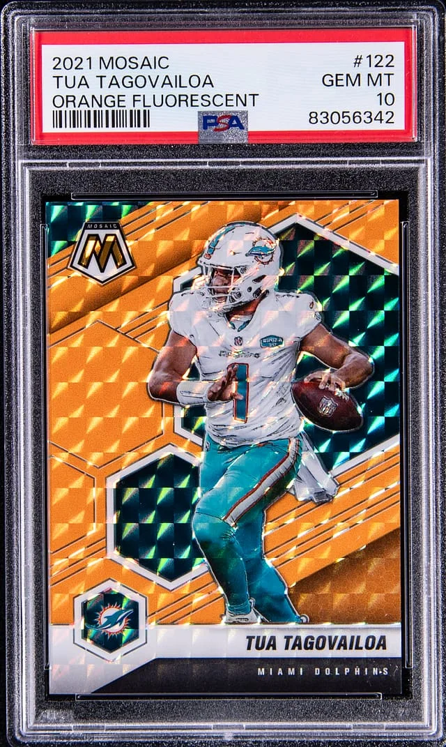 2021 Panini Mosaic Tua Tagovailoa No Huddle Black Prizm #122 card image