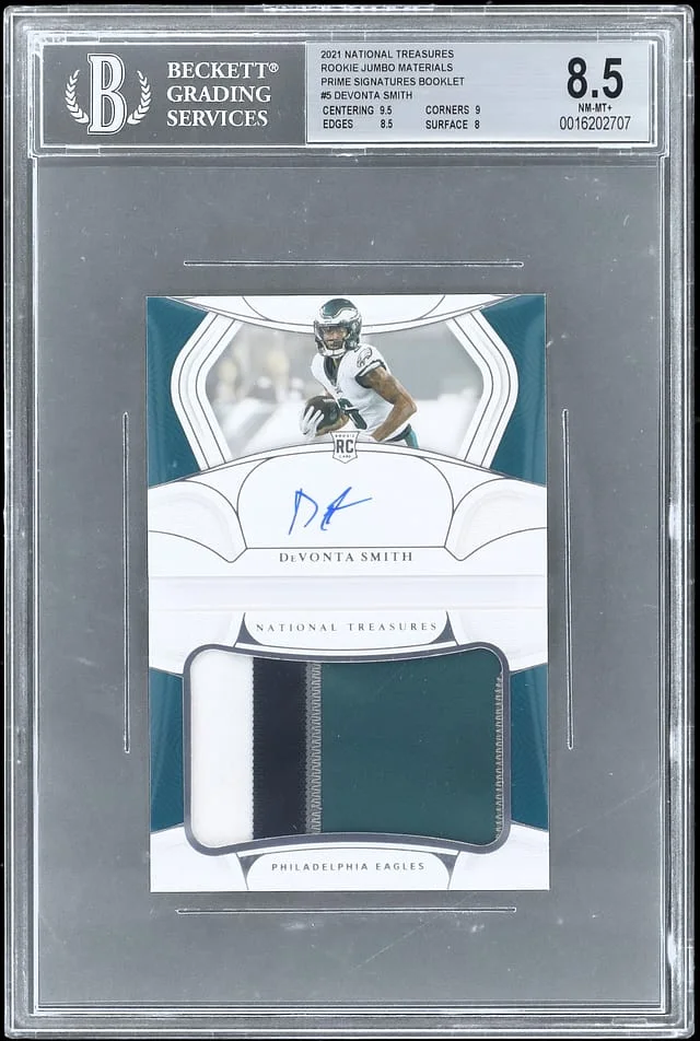 2021 Panini National Treasures Devonta Smith Jumbo Materials Prime Signatures Booklet #RJB-DS card image