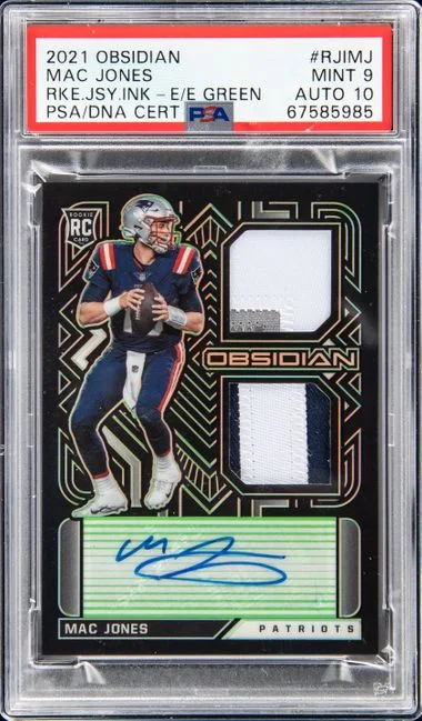 2021 Panini Obsidian Mac Jones Jersey Ink Electric Etch Green #RJI-MJ card image