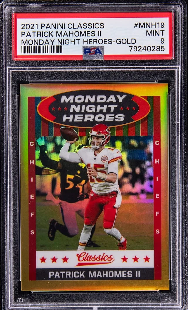 2021 Panini Patrick Mahomes II Classics Monday Night Heroes Gold #MNH-19 card image