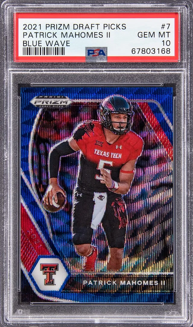 2021 Panini Prizm Patrick Mahomes II Blue Wave Prizm #7 card image