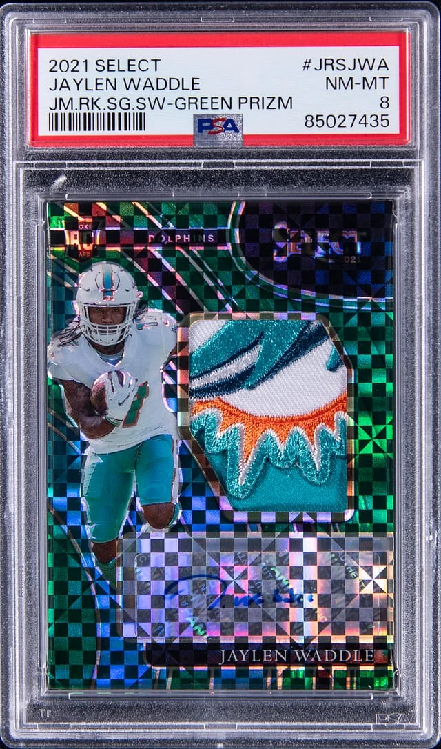 2021 Panini Select Jaylen Waddle Jumbo Relic Signature Green Prizm #JRS-JWA card image