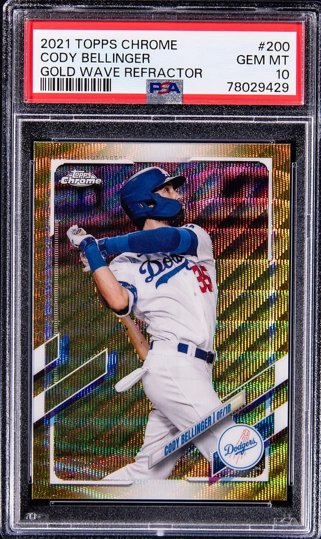2021 Topps Chrome Cody Bellinger Gold Wave Refractor #200 card image
