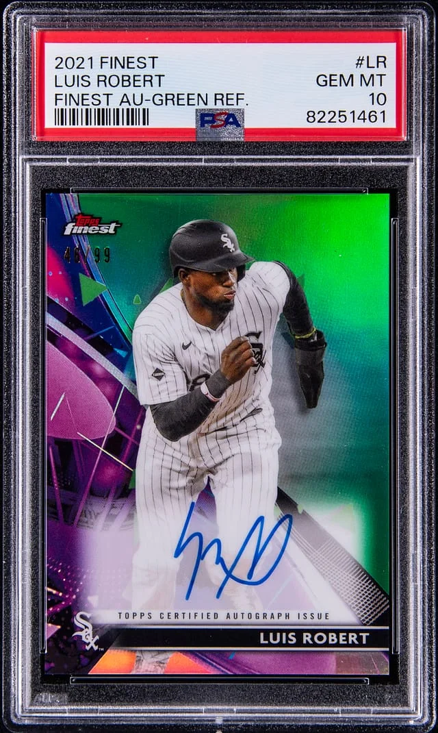 2021 Topps Finest Luis Robert Autograph Green Refractor #FA-LR card image