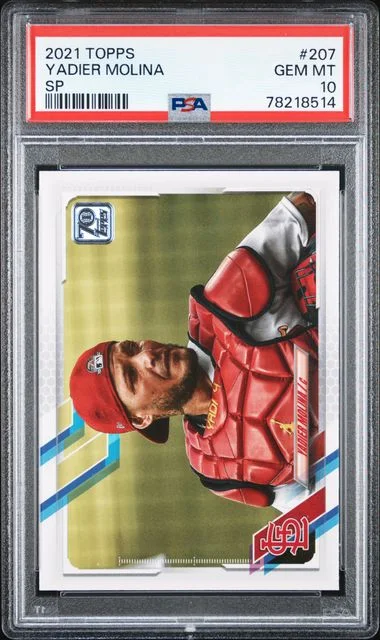 2021 Topps Yadier Molina #207 card image