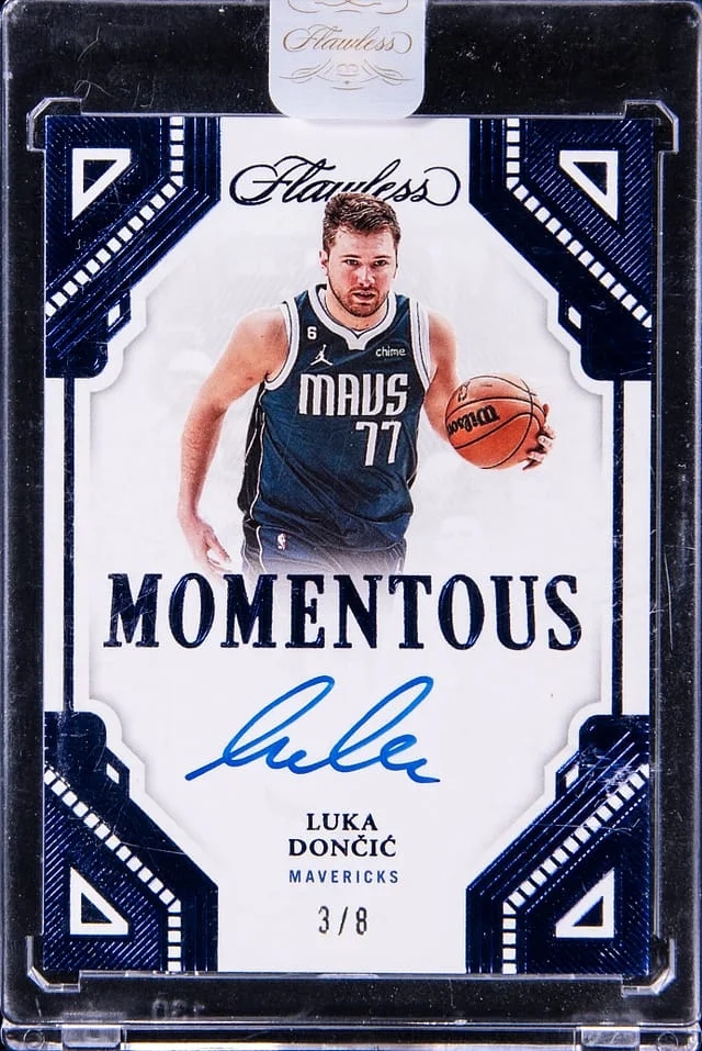 2022-23 Panini Flawless Luka Doncic Momentous Autographs Blue #MA-LKD card image