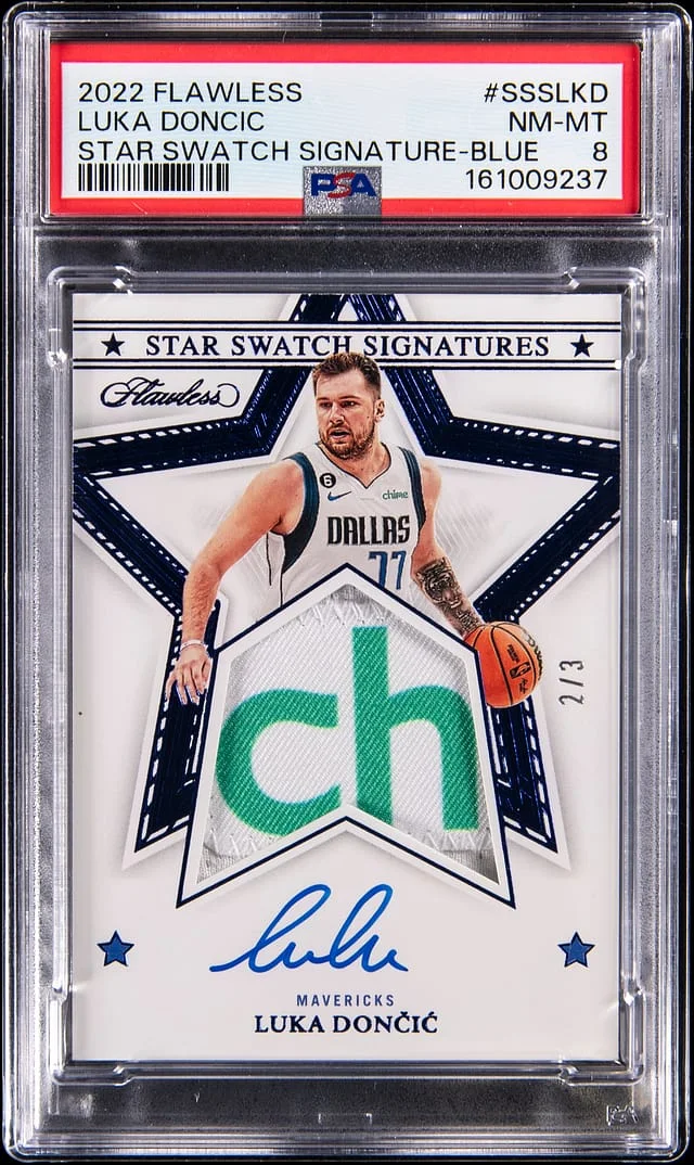 2022-23 Panini Flawless Luka Doncic Star Swatch Signatures Blue #SSS-LKD card image
