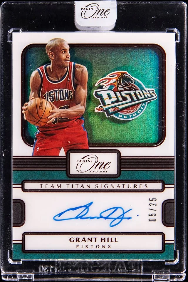 2022-23 Panini One and One Grant Hill Team Titan Signatures Red #TTS-GHL card image