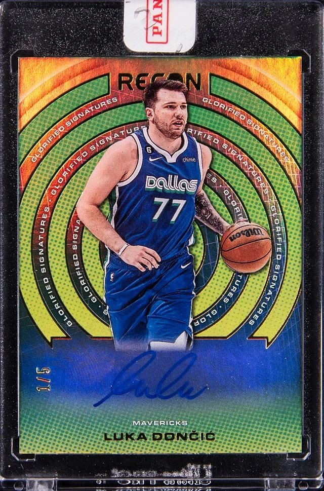 2022-23 Panini Recon Luka Doncic Glorified Signatures Green #GS-LKD card image