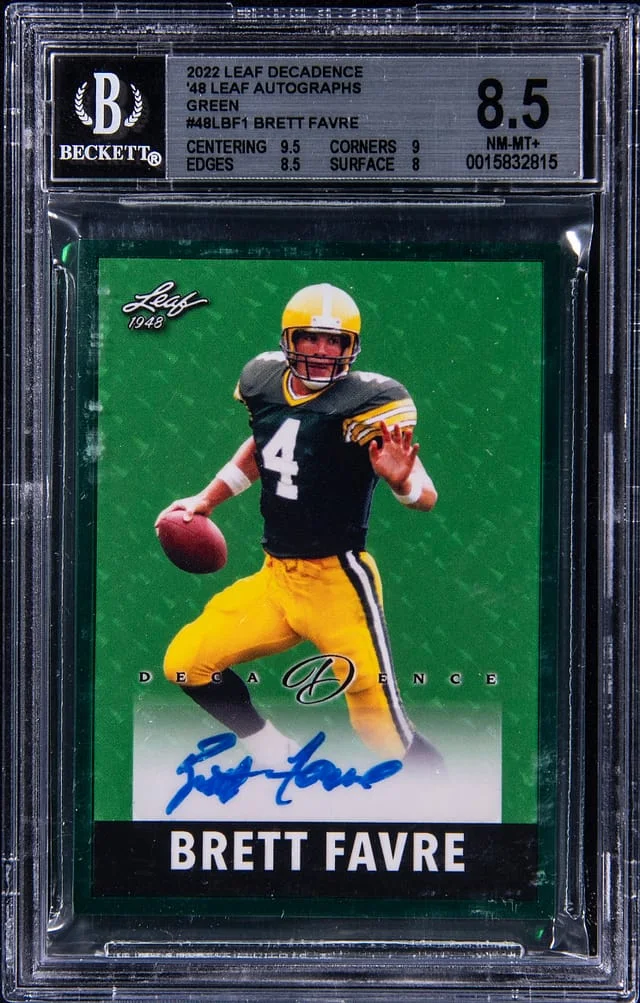 2022 Leaf Brett Favre Decadence '48 Leaf Autographs Green #48LBF1 card image