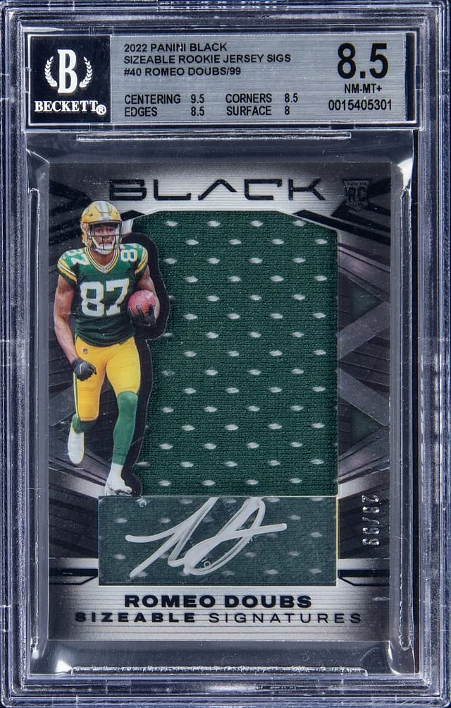 2022 Panini Black Romeo Doubs Sizeable Jersey Signatures #40 card image