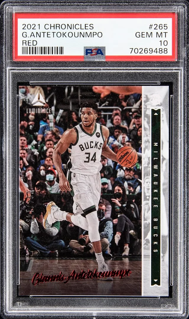 2022 Panini Chronicles Giannis Antetokounmpo Red #265 card image