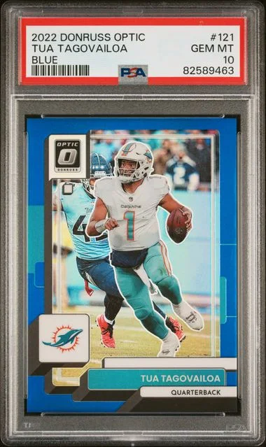 2022 Panini Donruss Optic Tua Tagovailoa Blue #121 card image
