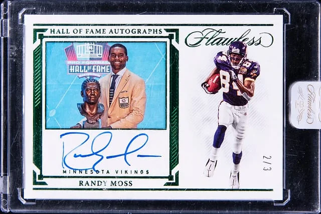 2022 Panini Flawless Randy Moss Hall of Fame Autographs Emerald #HOF-RM card image